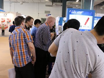 Магични 3D љубопитни клиенти